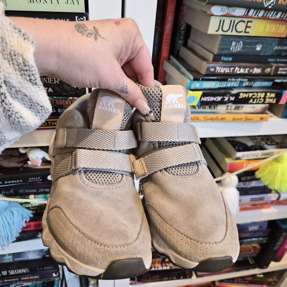 Sorel Womens Grey Tan Suede Tennis Shoes Sneakers